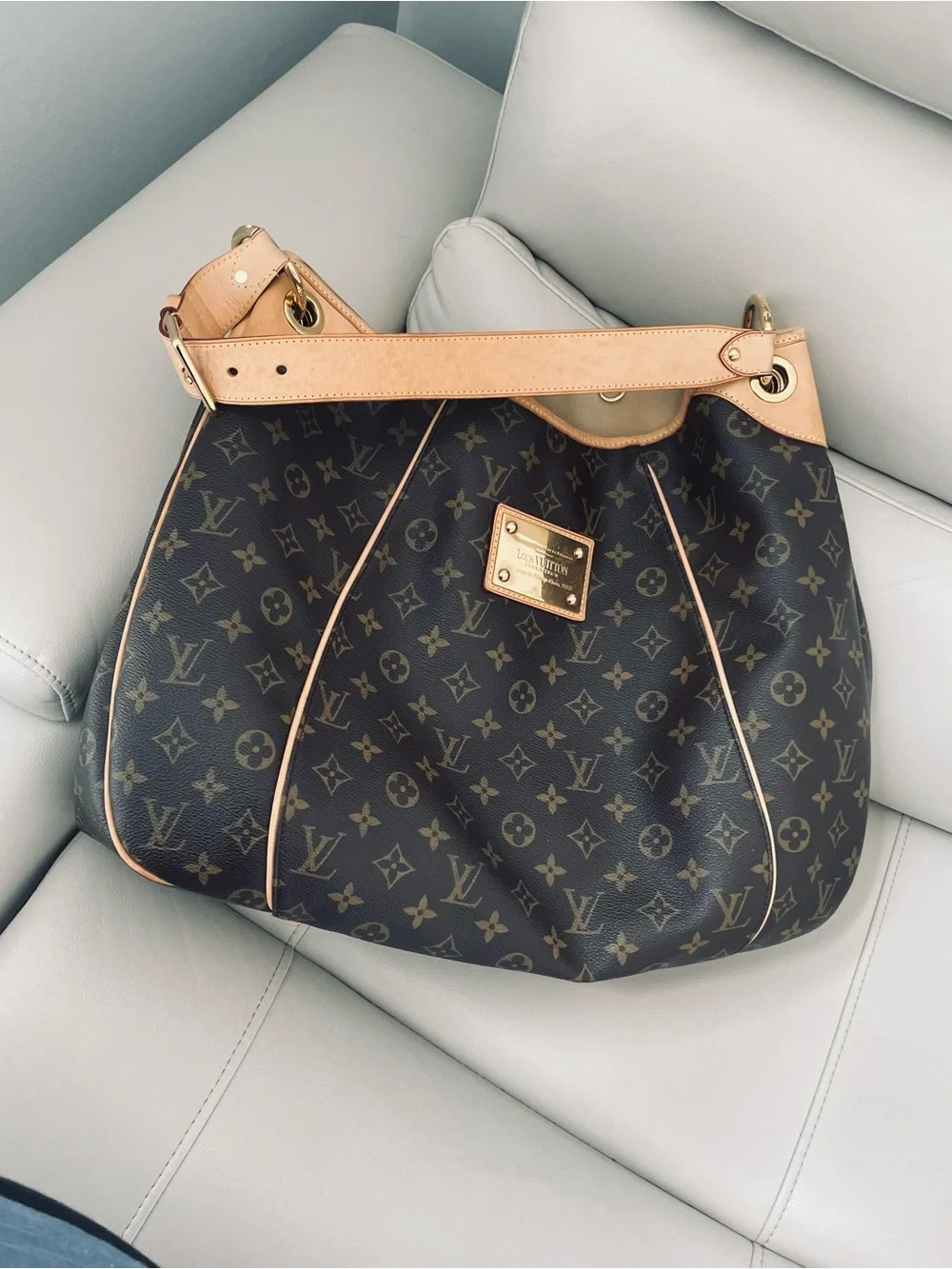 Authentic Louis Vuitton Galliera  GM
